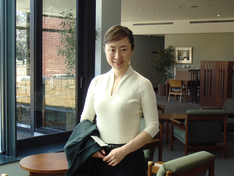 中国留学生学会の司会